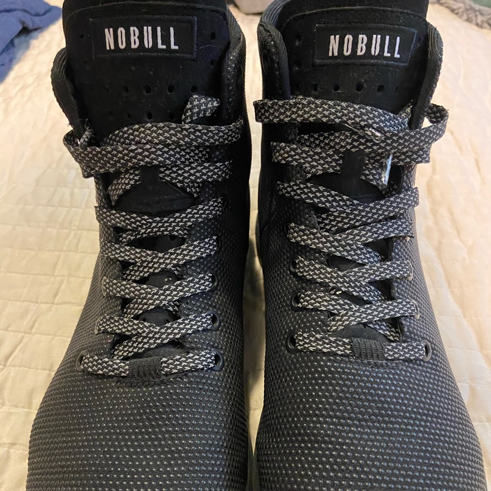 No Bull high tops men’s size 11